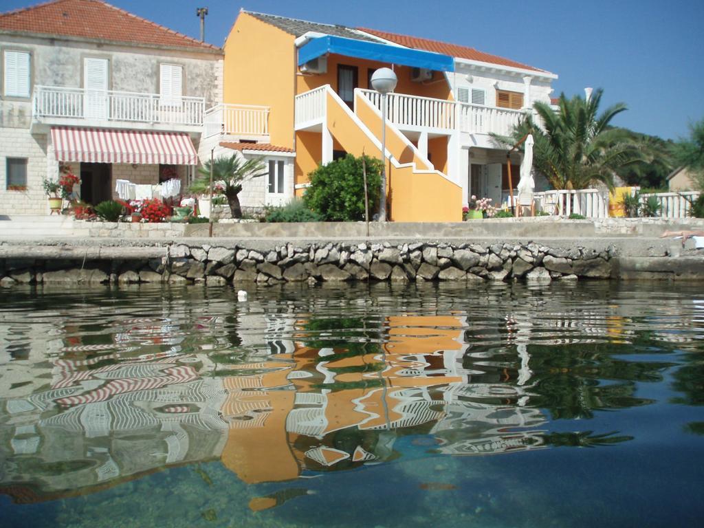 Apartments Kalafatovic Drace Exterior photo